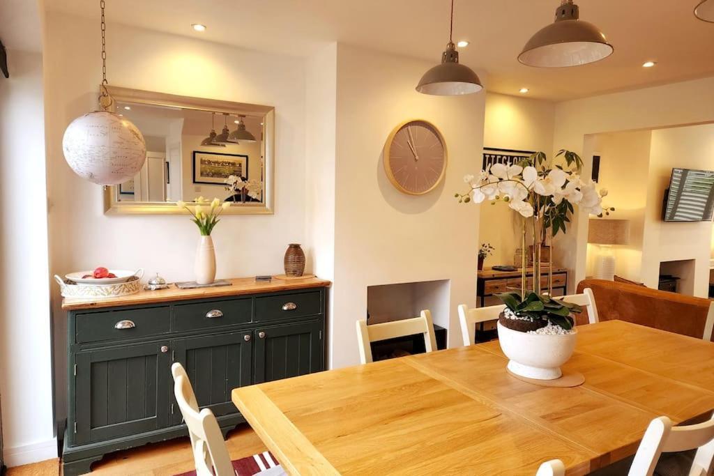 Aldrich Villa, 5-bed Luxury House, Oxford, Parking Oxford